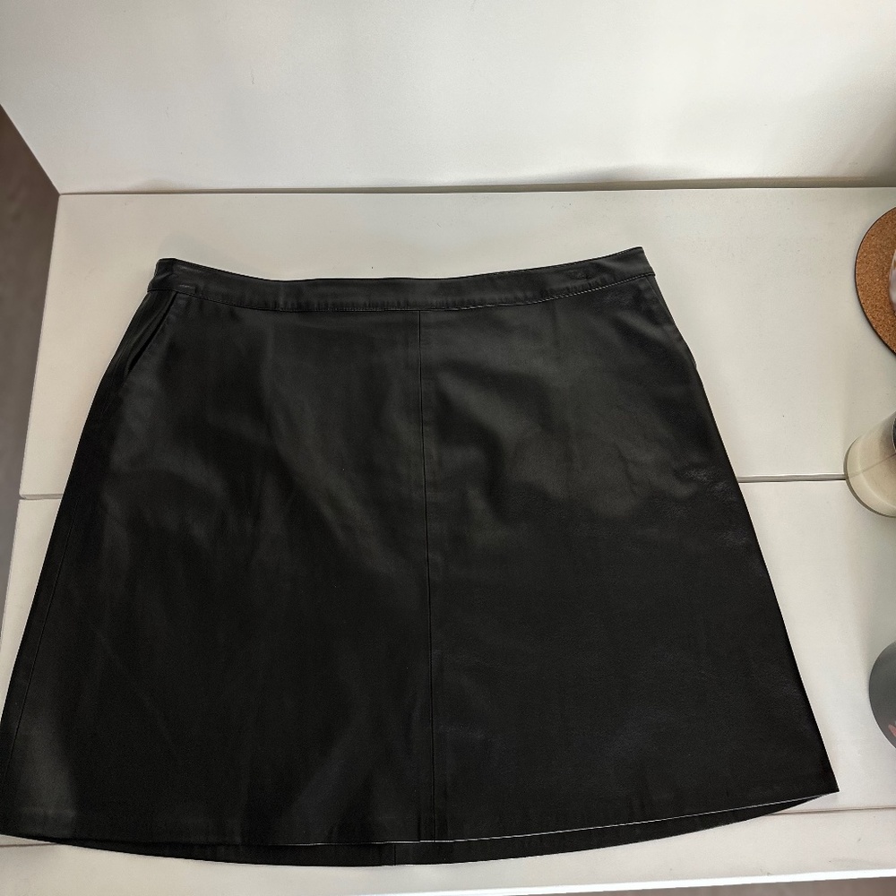 Black Faux Leather Mini Skirt Vince Camuto Size 12